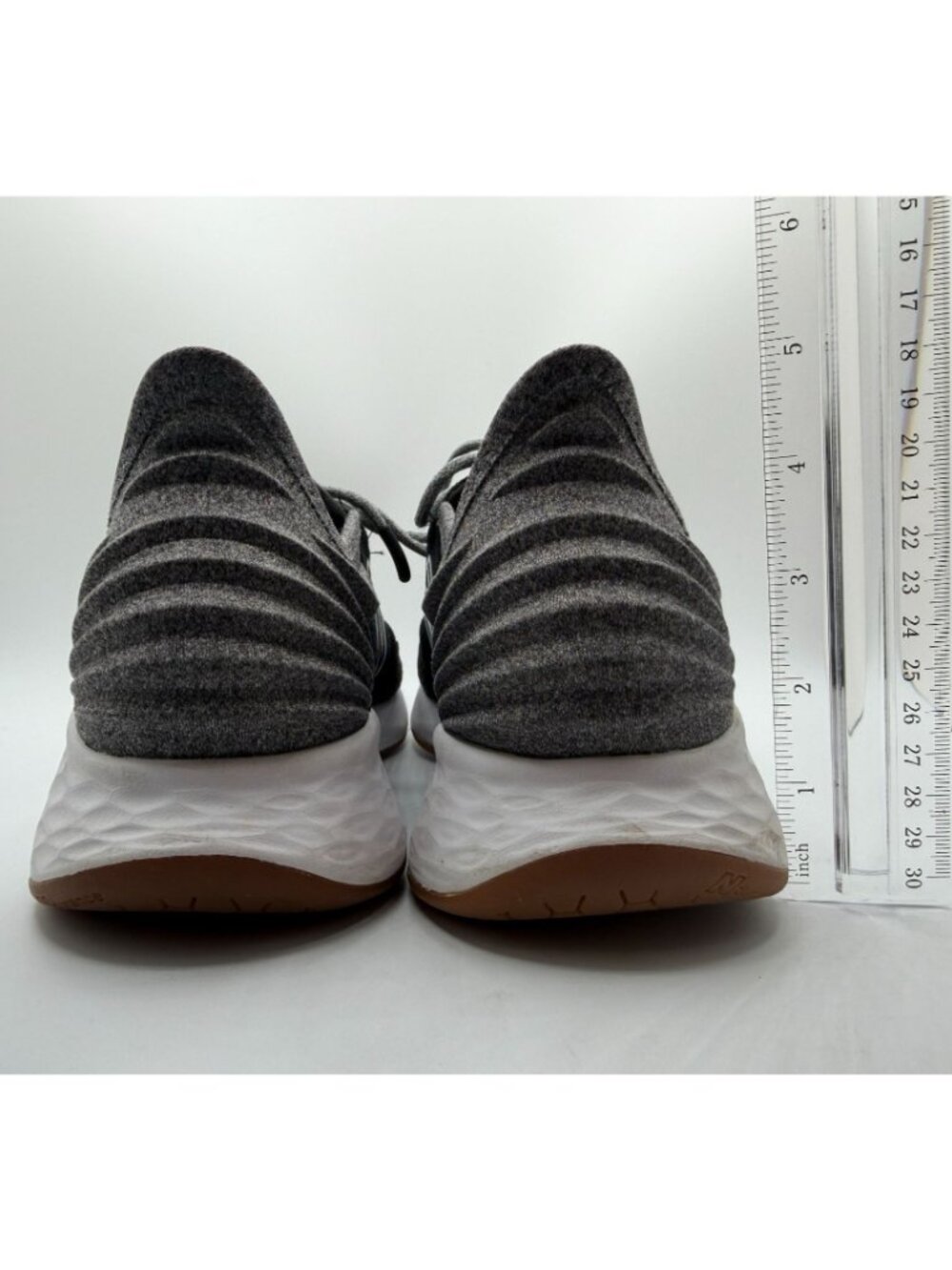 New Balance Fresh Foam Roav Sneakers Women Size 10 Black/Grey Low Top Lace Up - Picture 11 of 16